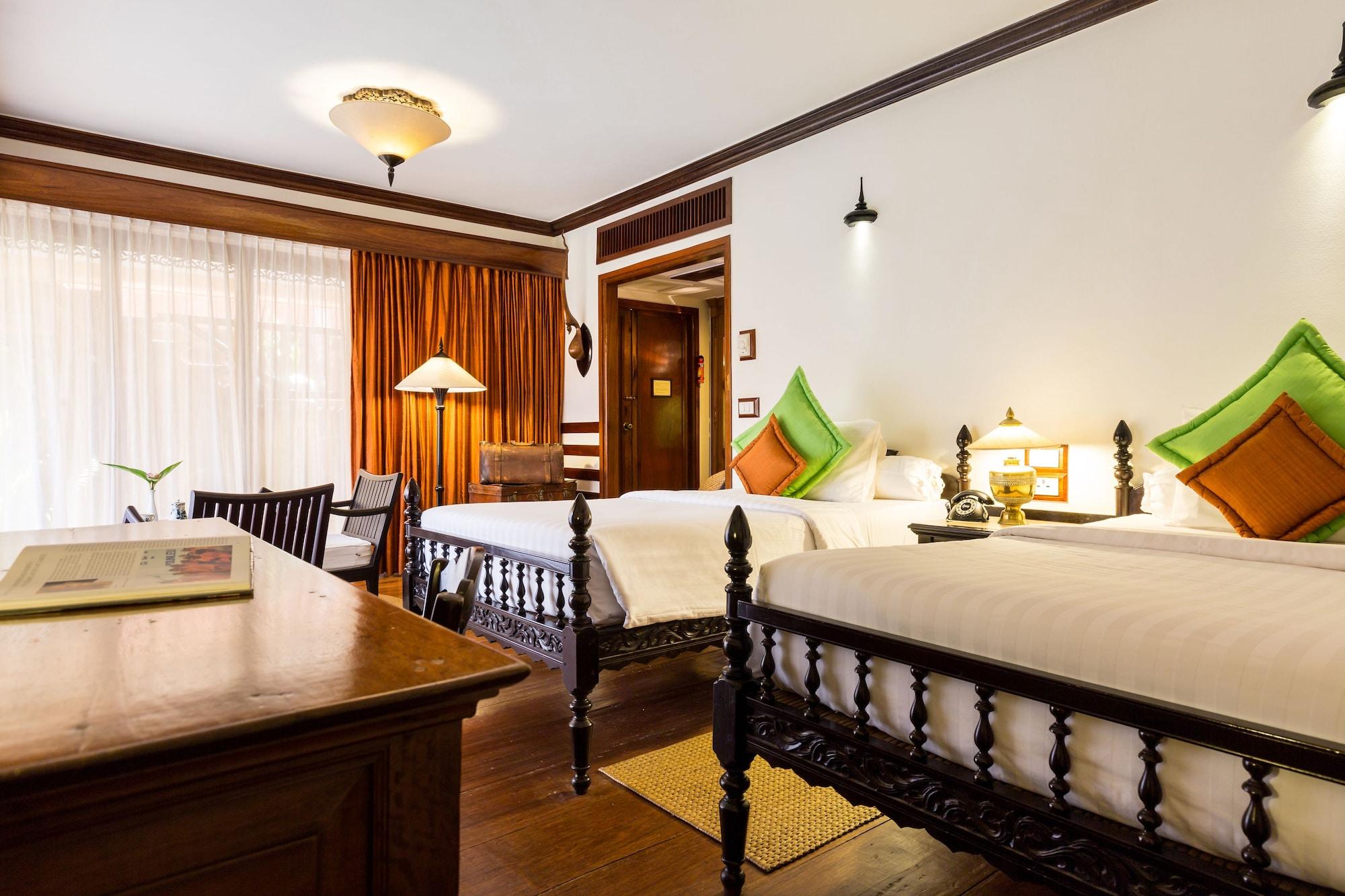 Angkor Village Hotel - Small Luxury Hotels Of The World Siem Reap Bagian luar foto