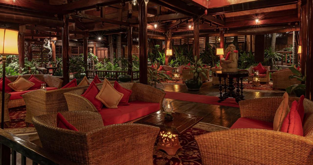 Angkor Village Hotel - Small Luxury Hotels Of The World Siem Reap Bagian luar foto The lobby of the Taj Bengal