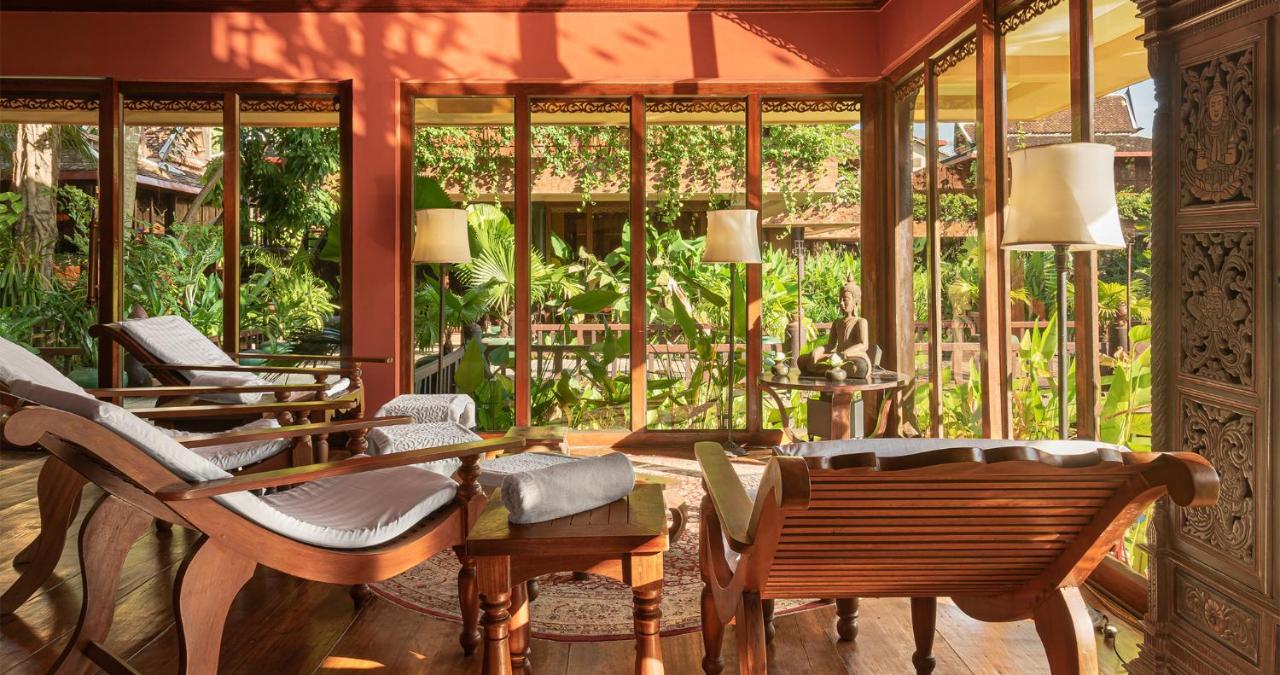 Angkor Village Hotel - Small Luxury Hotels Of The World Siem Reap Bagian luar foto The restaurant at the hotel