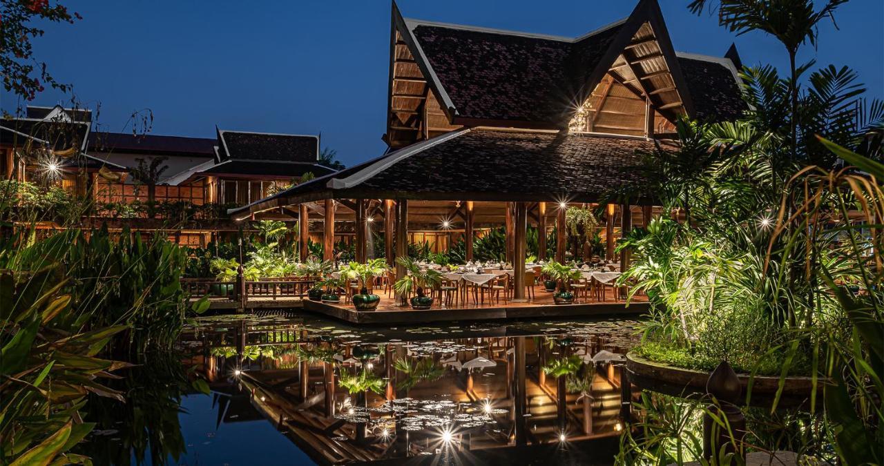 Angkor Village Hotel - Small Luxury Hotels Of The World Siem Reap Bagian luar foto The River Kwai Restaurant