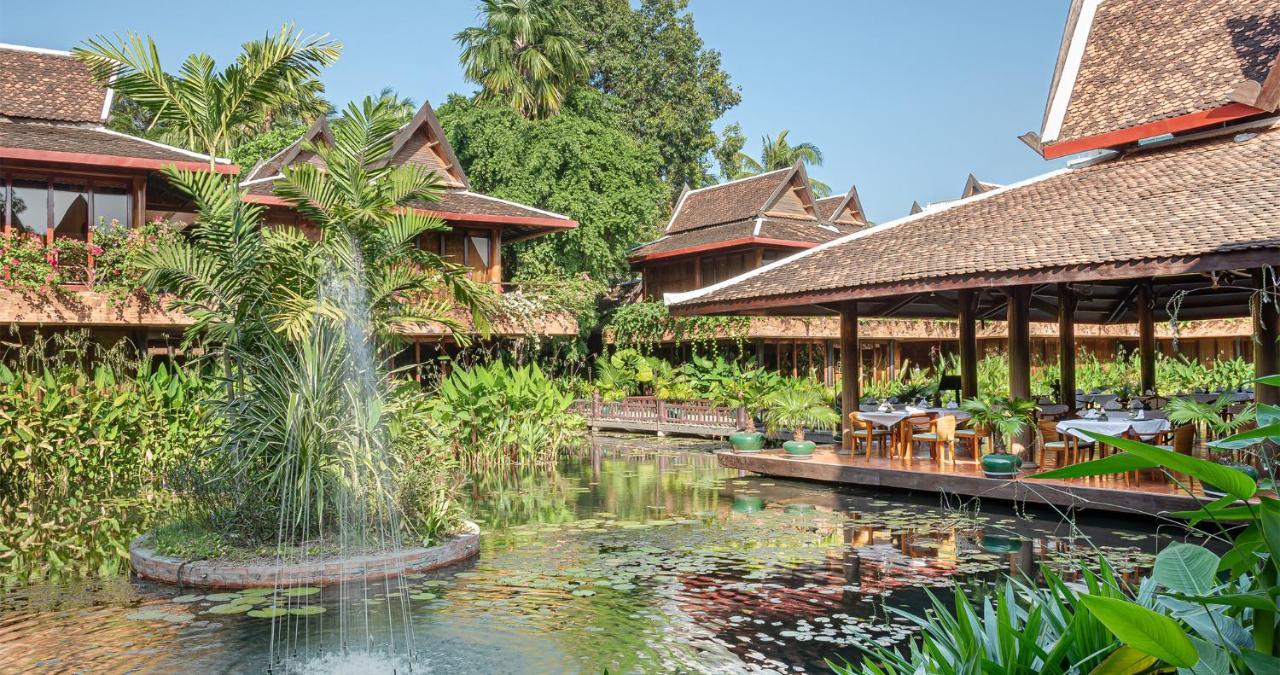 Angkor Village Hotel - Small Luxury Hotels Of The World Siem Reap Bagian luar foto The Royal Thai Pool