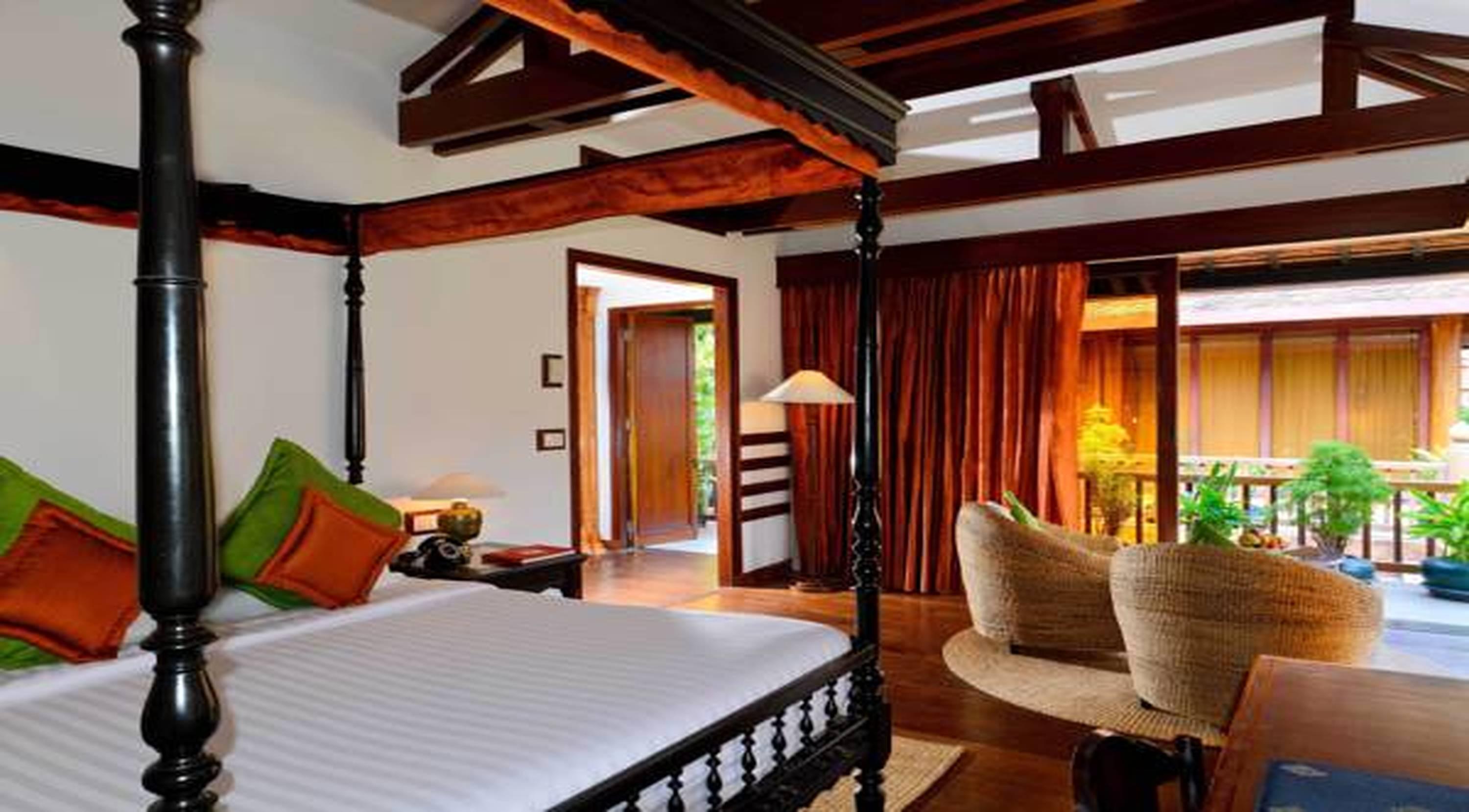 Angkor Village Hotel - Small Luxury Hotels Of The World Siem Reap Bagian luar foto A bedroom at the resort