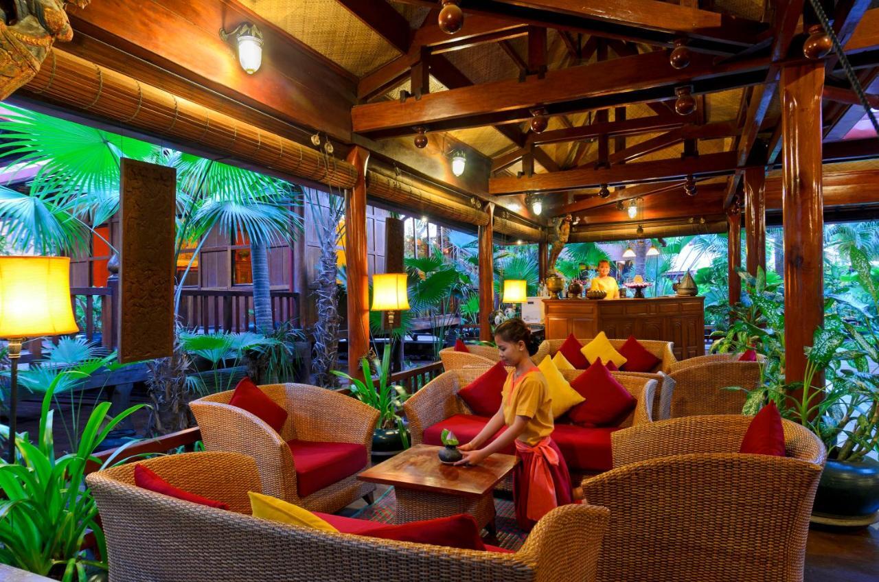 Angkor Village Hotel - Small Luxury Hotels Of The World Siem Reap Bagian luar foto The lobby of the resort